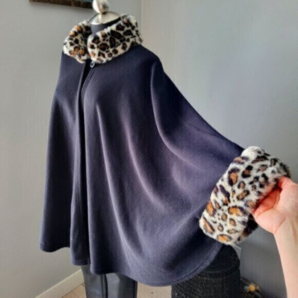Cejon Fleece Faux Fur Poncho Cape Sz S/M - Picture 2 of 10